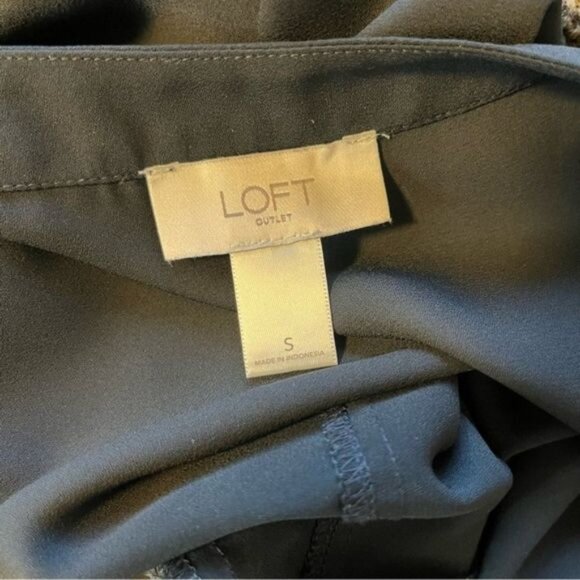 LOFT Black Cuffed Short-Sleeve Blouse Size Small - Picture 4 of 7